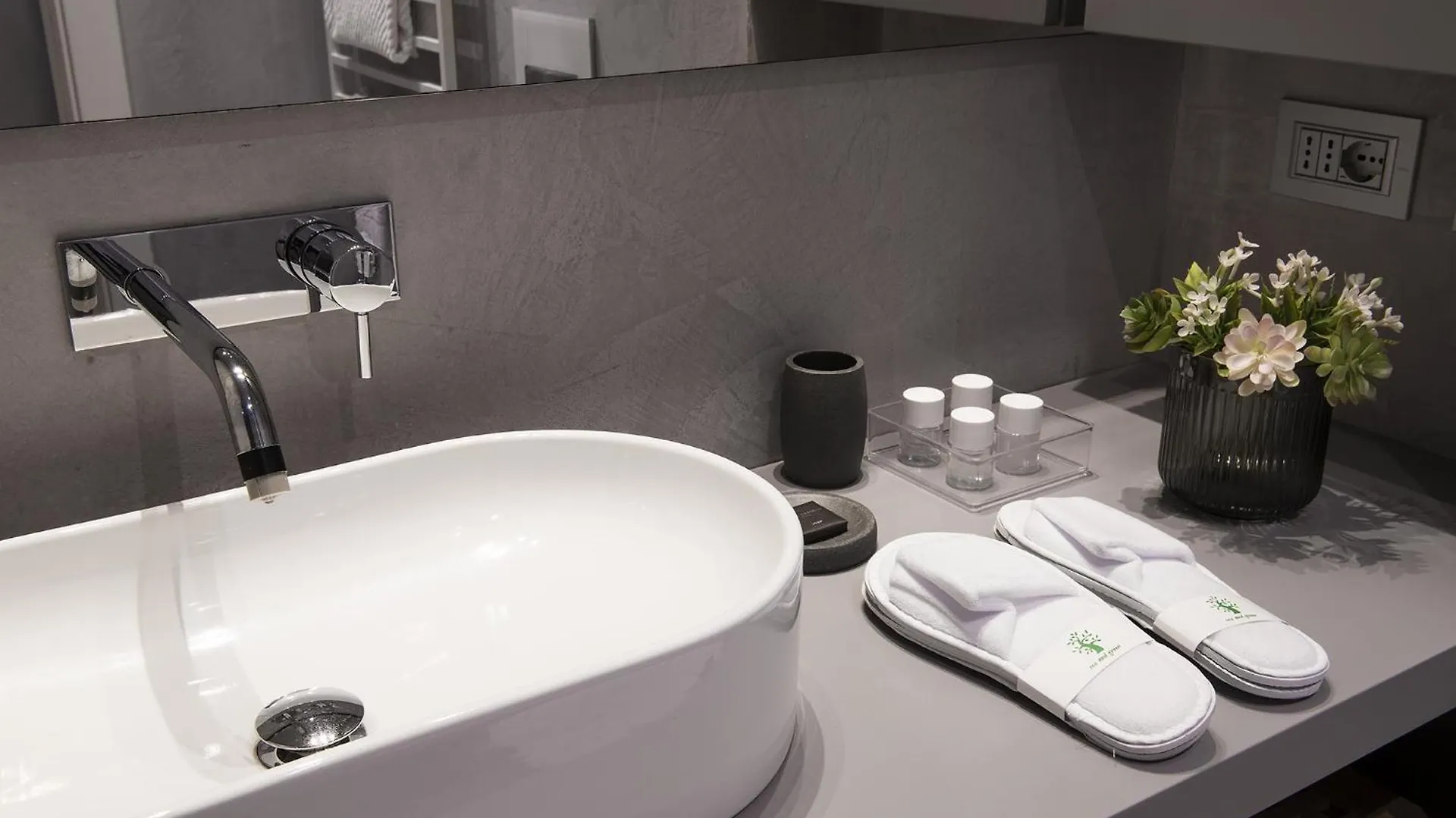 Apartamento Fifty Eight Milan Duomo 0*,