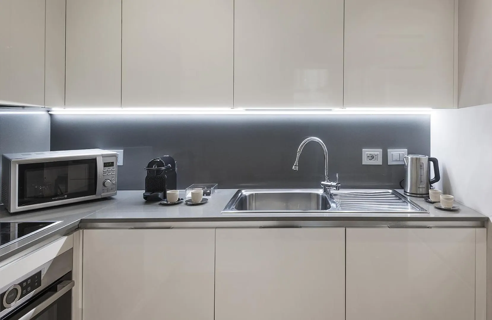 Apartamento Fifty Eight Milan Duomo 0*,