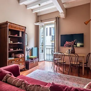 Apartment Atelier De Charme In Brera-duomo, Milan